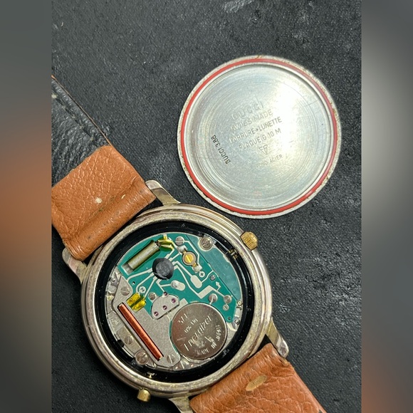 *READ.. Gucci MONDIALE Watch 8200 M brown Watch gold plated 18k - Picture 14 of 14